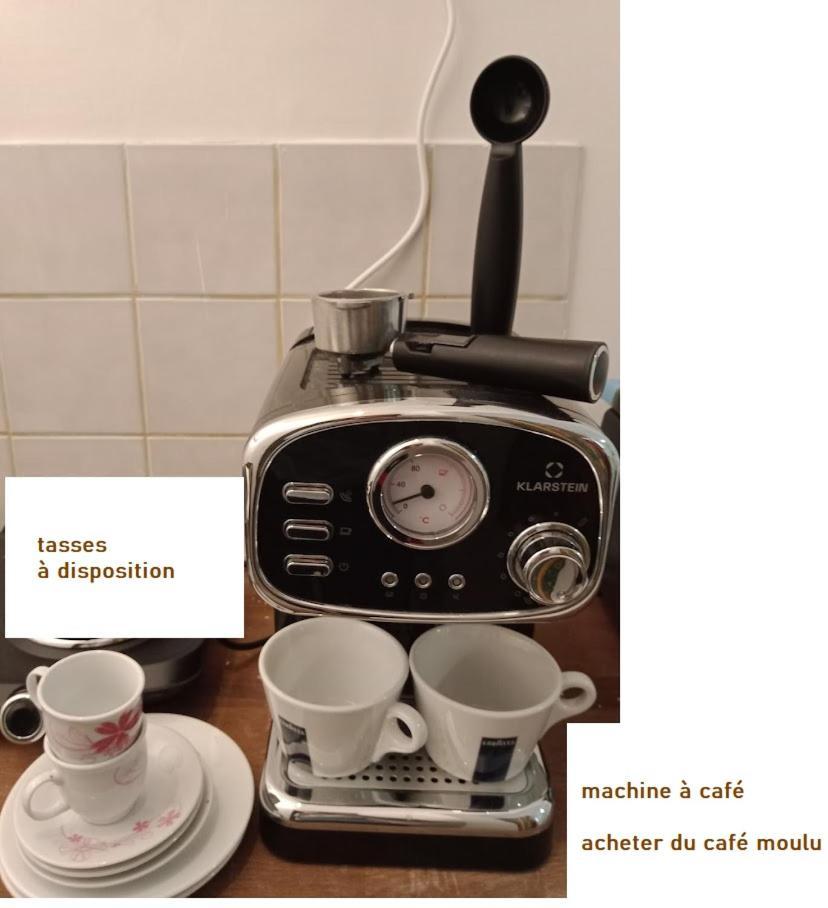 Petite Maison Avec Cour Dans Les Beaux Quartiers-Vous Faites Le Menage- Very Good Prices For T-H-E Location But You Have To Clea-N Th-E Flat Apartment ปารีส ภายนอก รูปภาพ